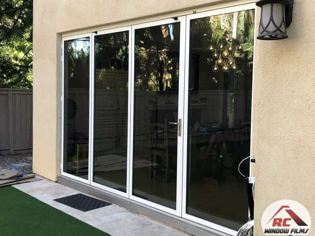 How to tint plexiglass windows: step-by-step guide