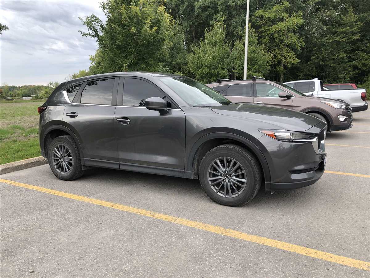 Does mazda cx-5 come with tinted windows