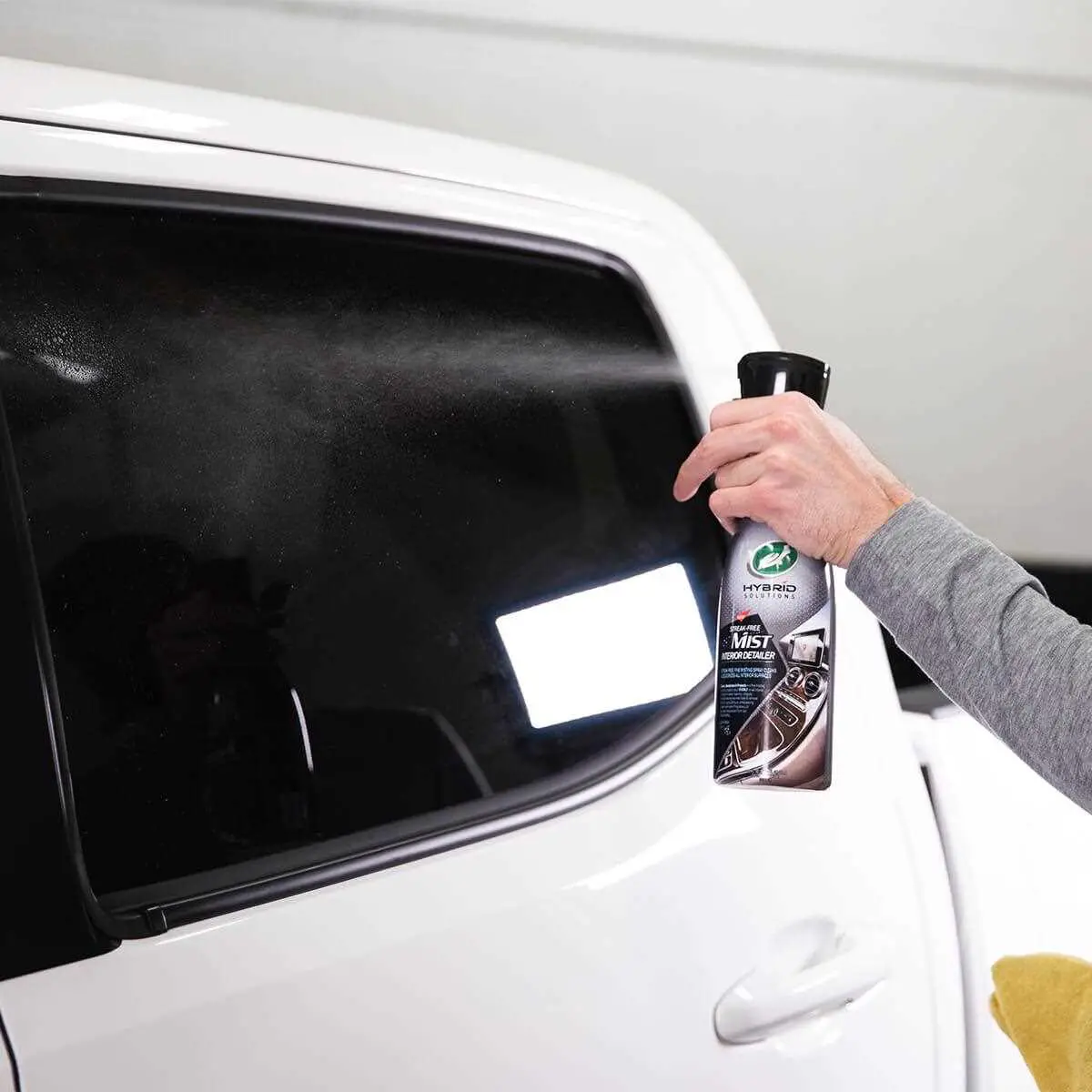 Steps to clean tinted car windows